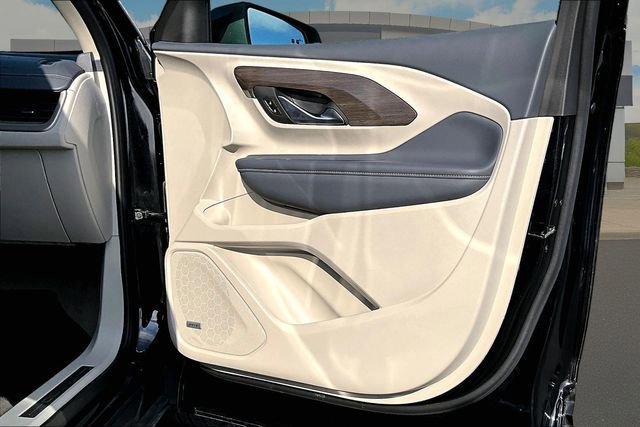 Certified 2024 GMC Terrain Denali w/ Black Diamond Edition image 19