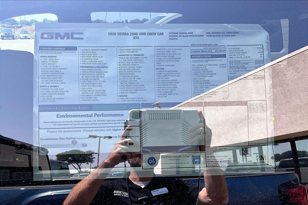 New 2026 GMC Sierra 2500 AT4 w/ AT4 Premium Plus Package AWD/4WD image 32