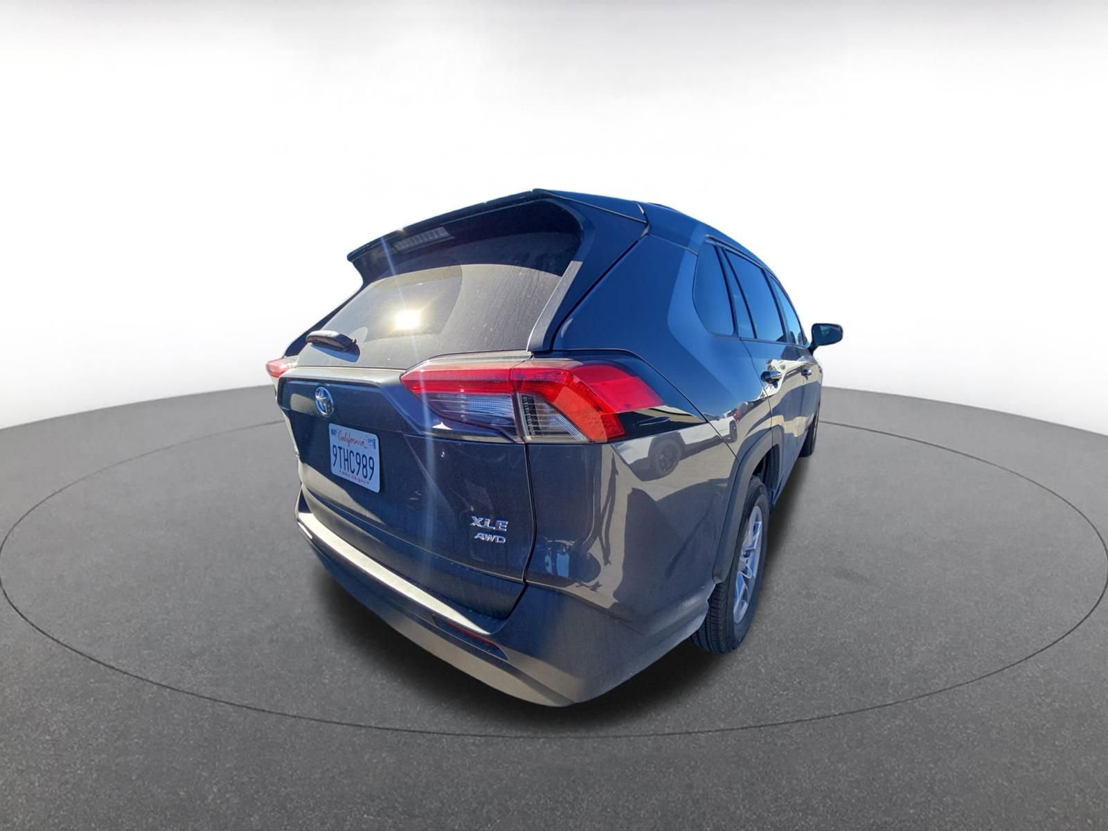 Used 2025 Toyota RAV4 XLE image 9