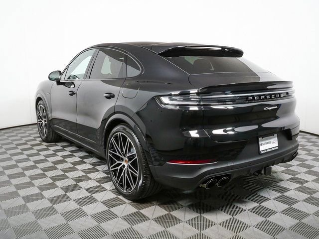 New 2026 Porsche Cayenne E-Hybrid Coupe image 3