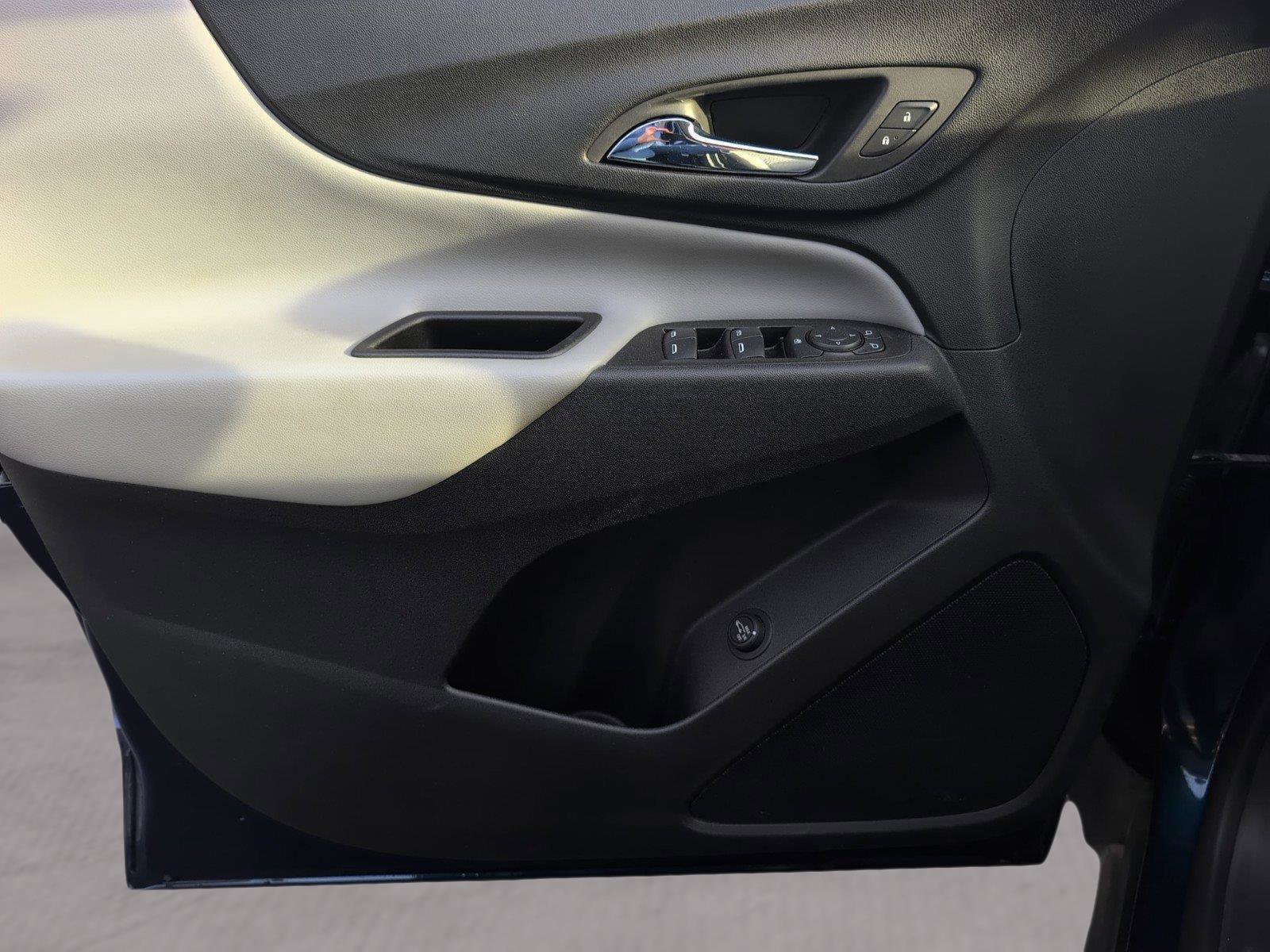 Used 2022 Chevrolet Equinox LT image 19