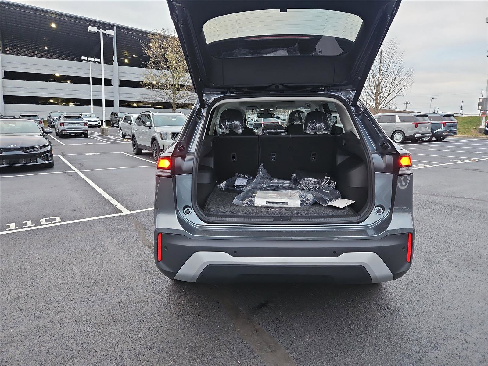 New 2026 Volkswagen Tiguan SE image 5