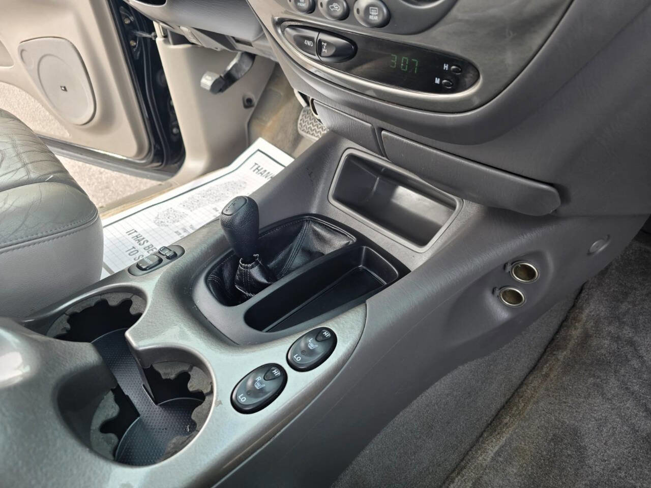 Used 2004 Toyota Sequoia Limited image 28