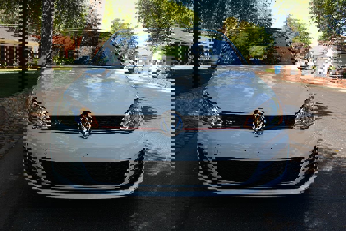 Used 2015 Volkswagen GTI Autobahn image 4