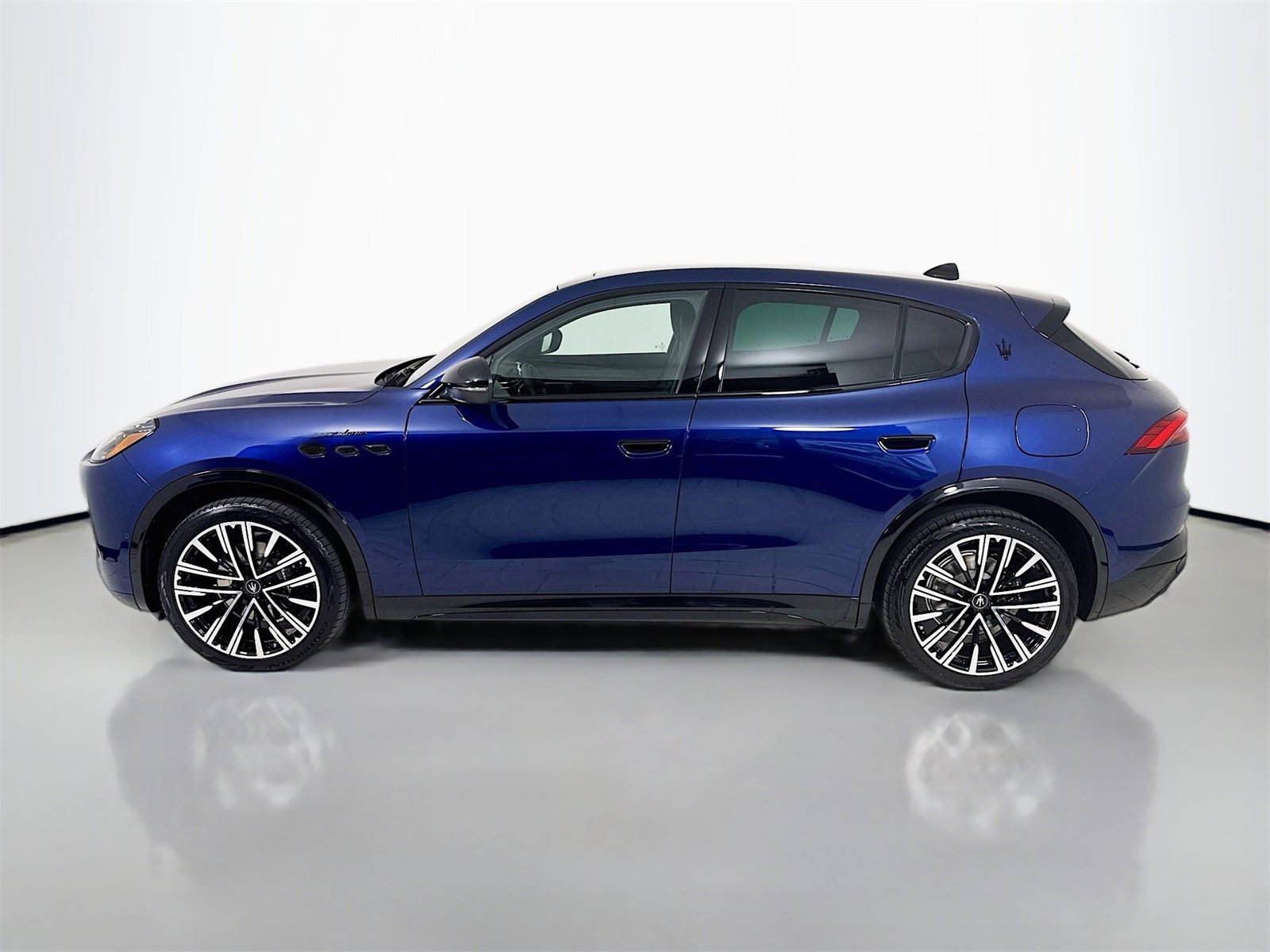 New 2025 Maserati Grecale Modena image 5