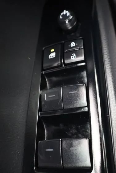 Used 2025 Toyota Camry LE FWD image 17