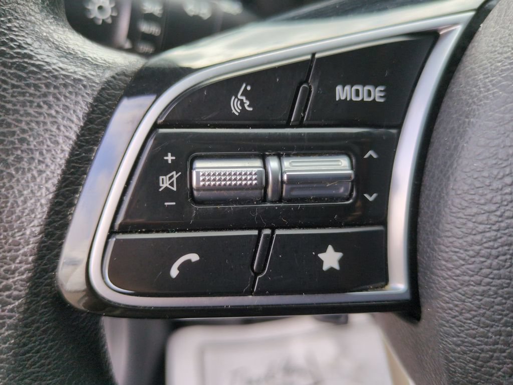 Used 2023 Kia Forte LXS FWD image 17