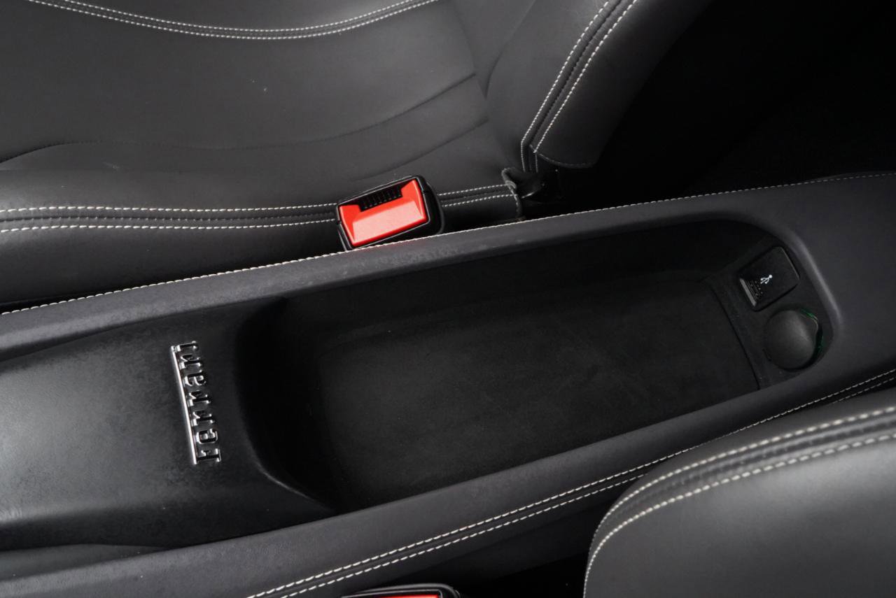 Used 2021 Ferrari F8 Tributo image 53