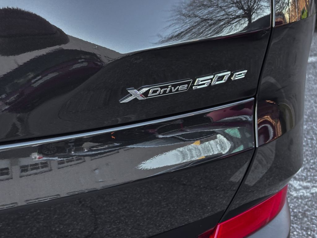New 2026 BMW X5 xDrive50e w/ Premium Package image 7
