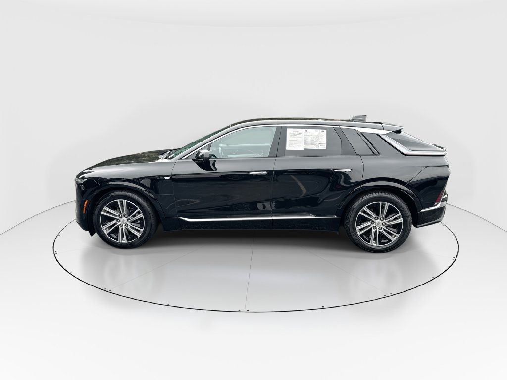 Used 2024 Cadillac Lyriq Luxury RWD image 5