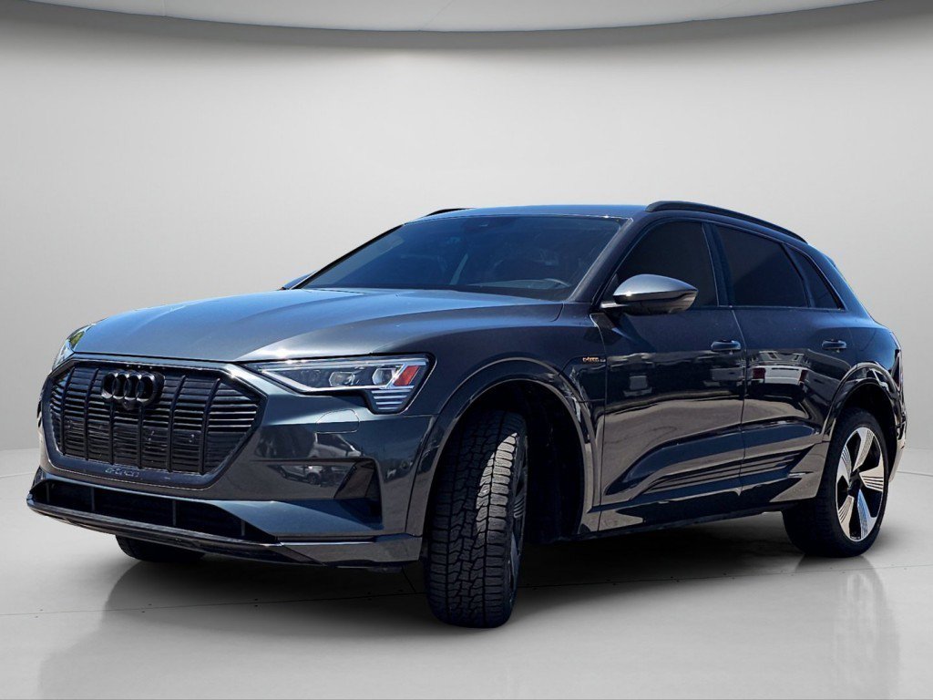 Used 2022 Audi e-tron Premium Plus w/ Premium Plus Package AWD/4WD image 20