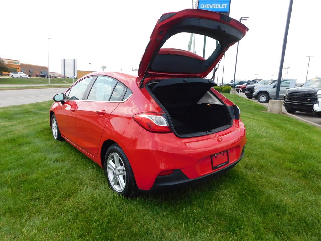 Used 2017 Chevrolet Cruze LT w/ Convenience Package FWD image 21
