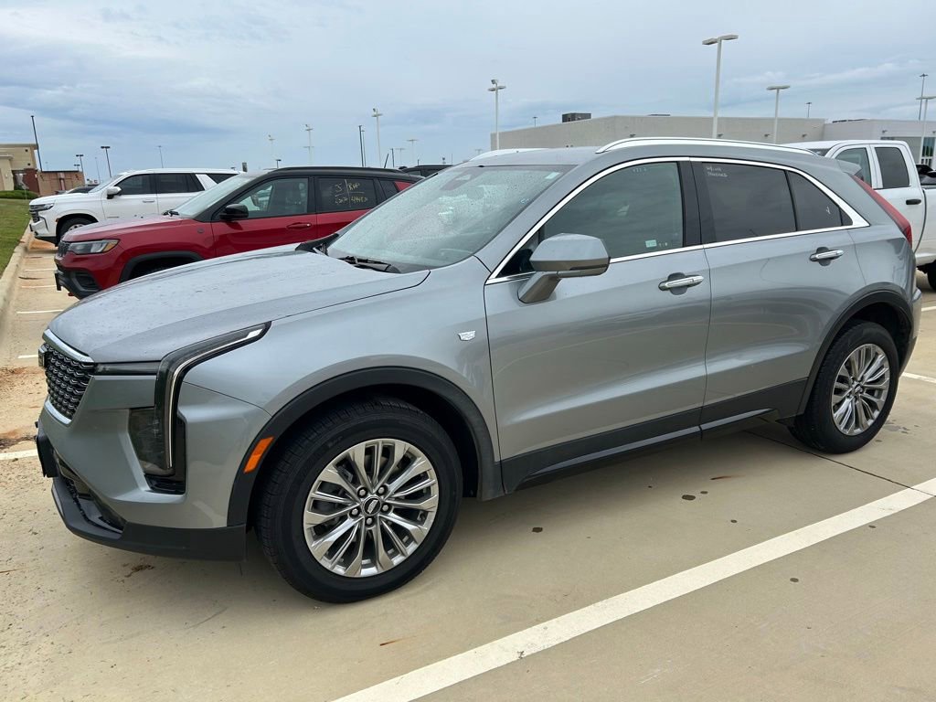 Used 2024 Cadillac XT4 Premium Luxury FWD image 14