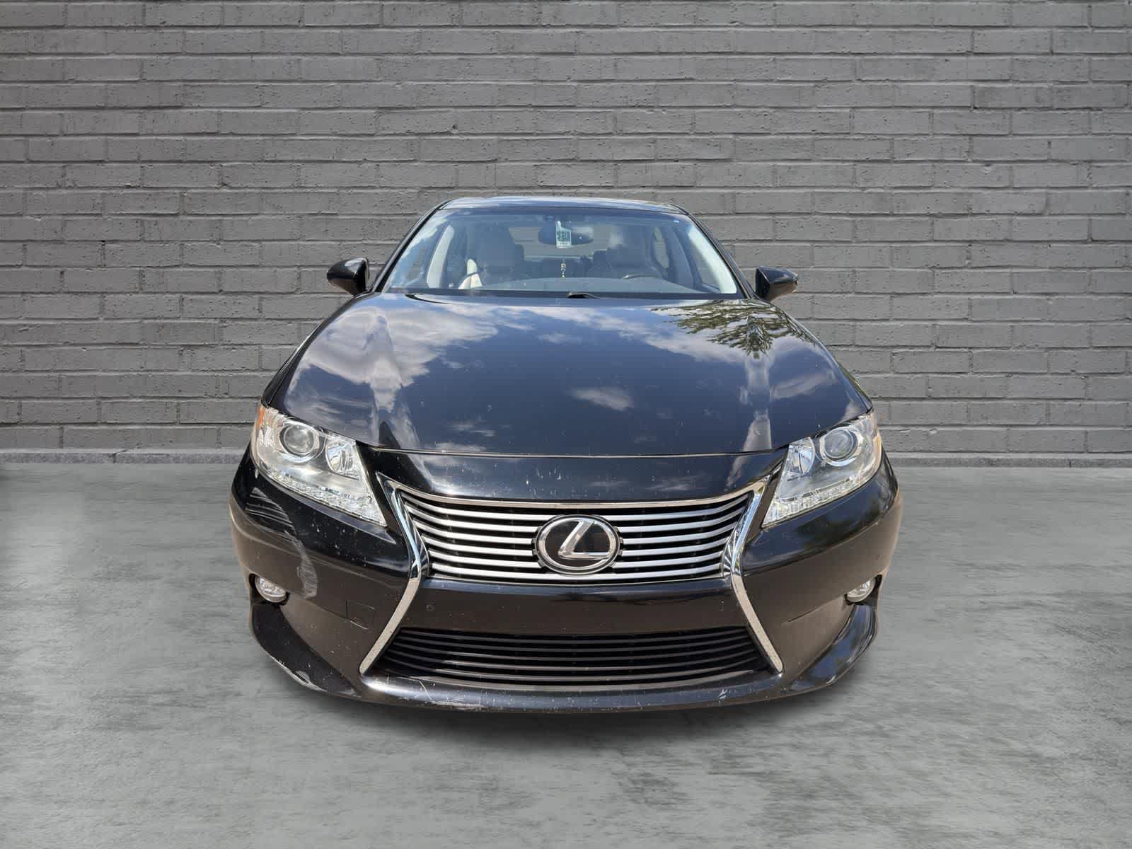 Used 2015 Lexus ES 350 w/ Luxury Package FWD video 2