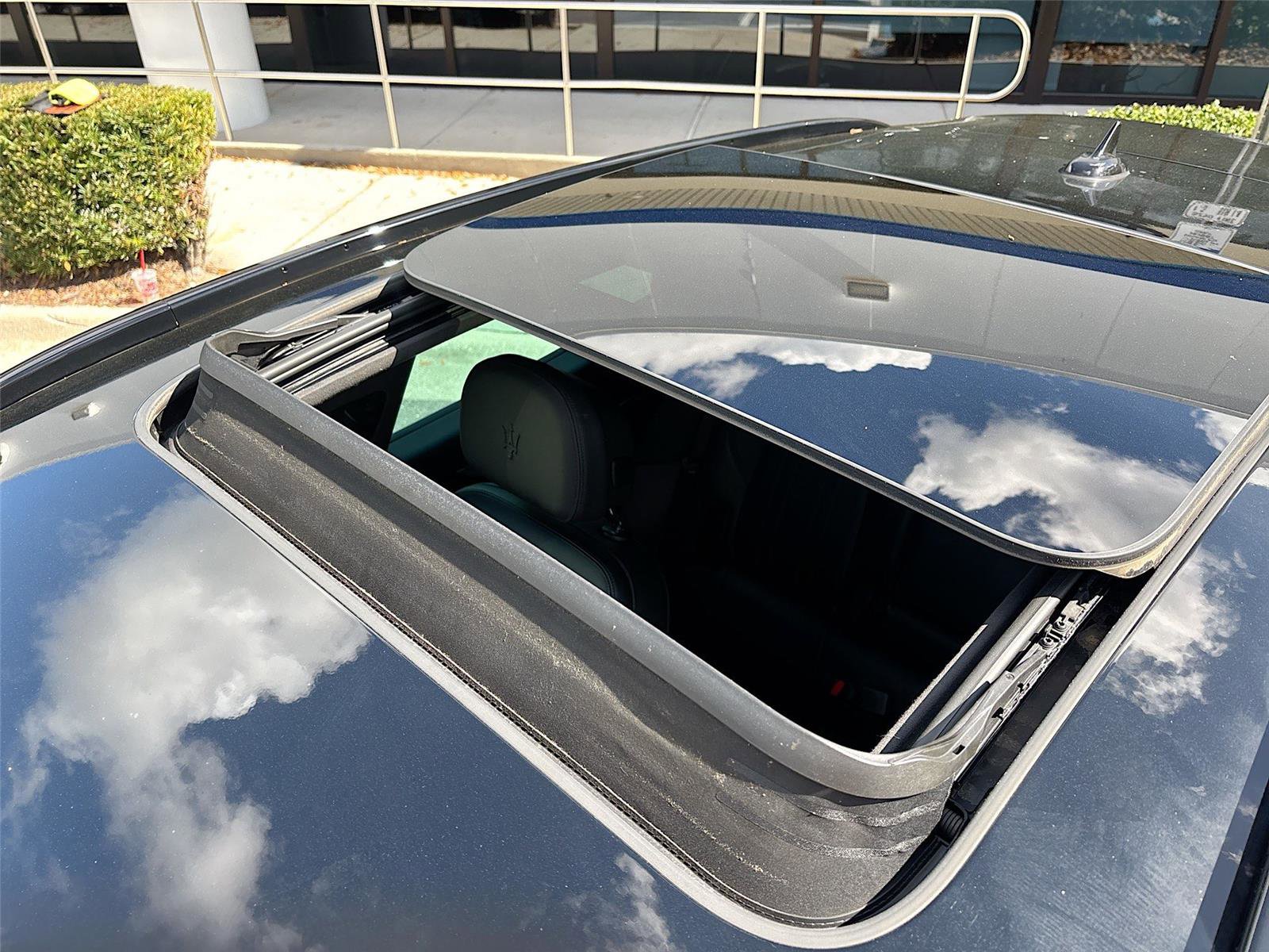 Used 2021 Maserati Levante S image 23