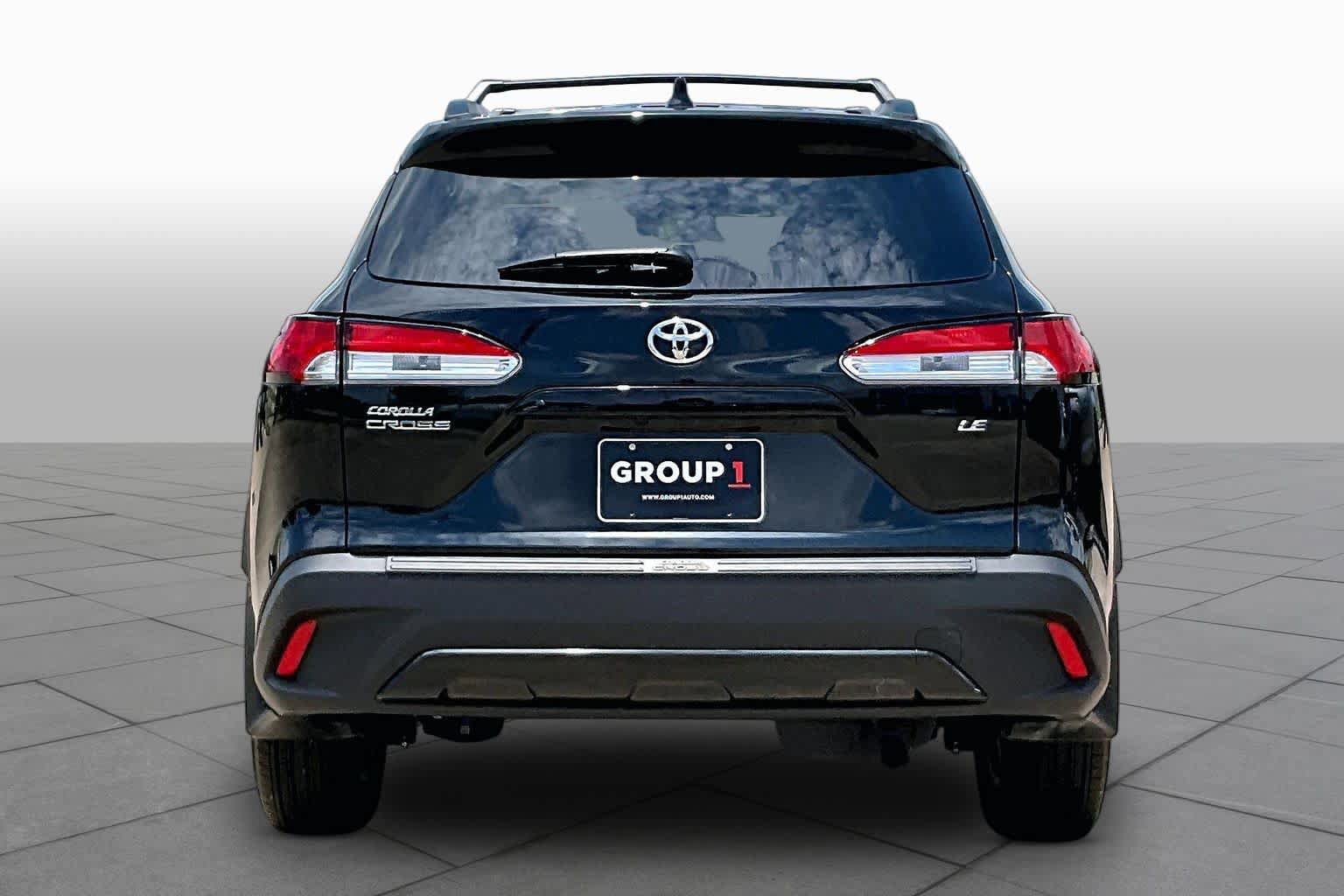 Used 2024 Toyota Corolla Cross LE FWD image 5