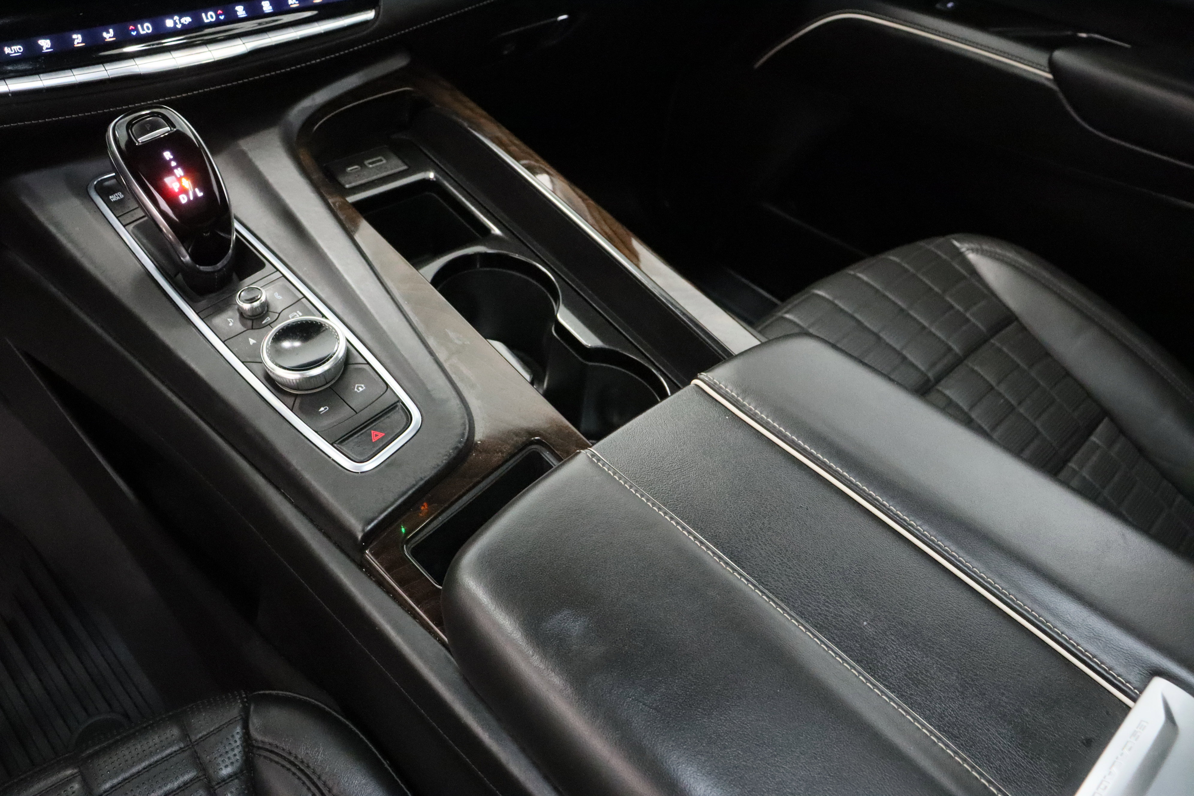 Used 2021 Cadillac Escalade Sport Platinum w/ Heavy-Duty Trailer Package image 19