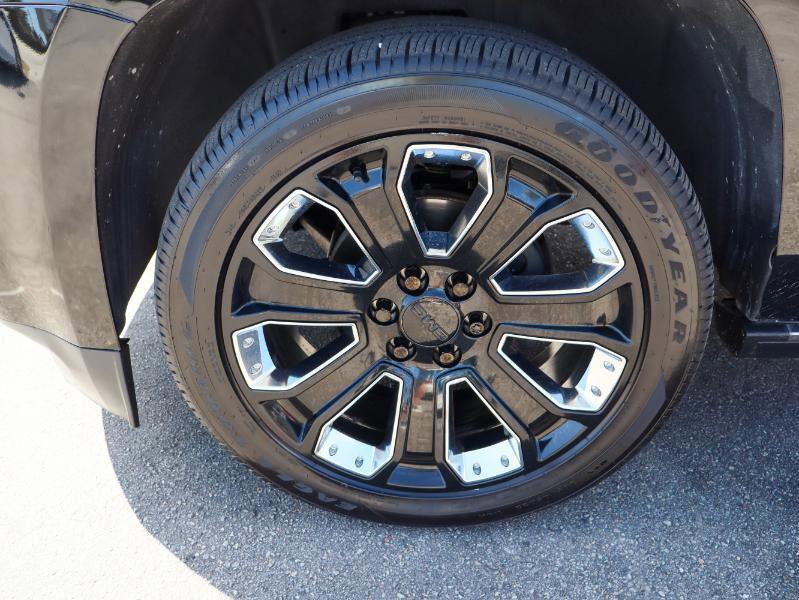 Used 2020 GMC Yukon XL Denali w/ Denali Ultimate Package image 17