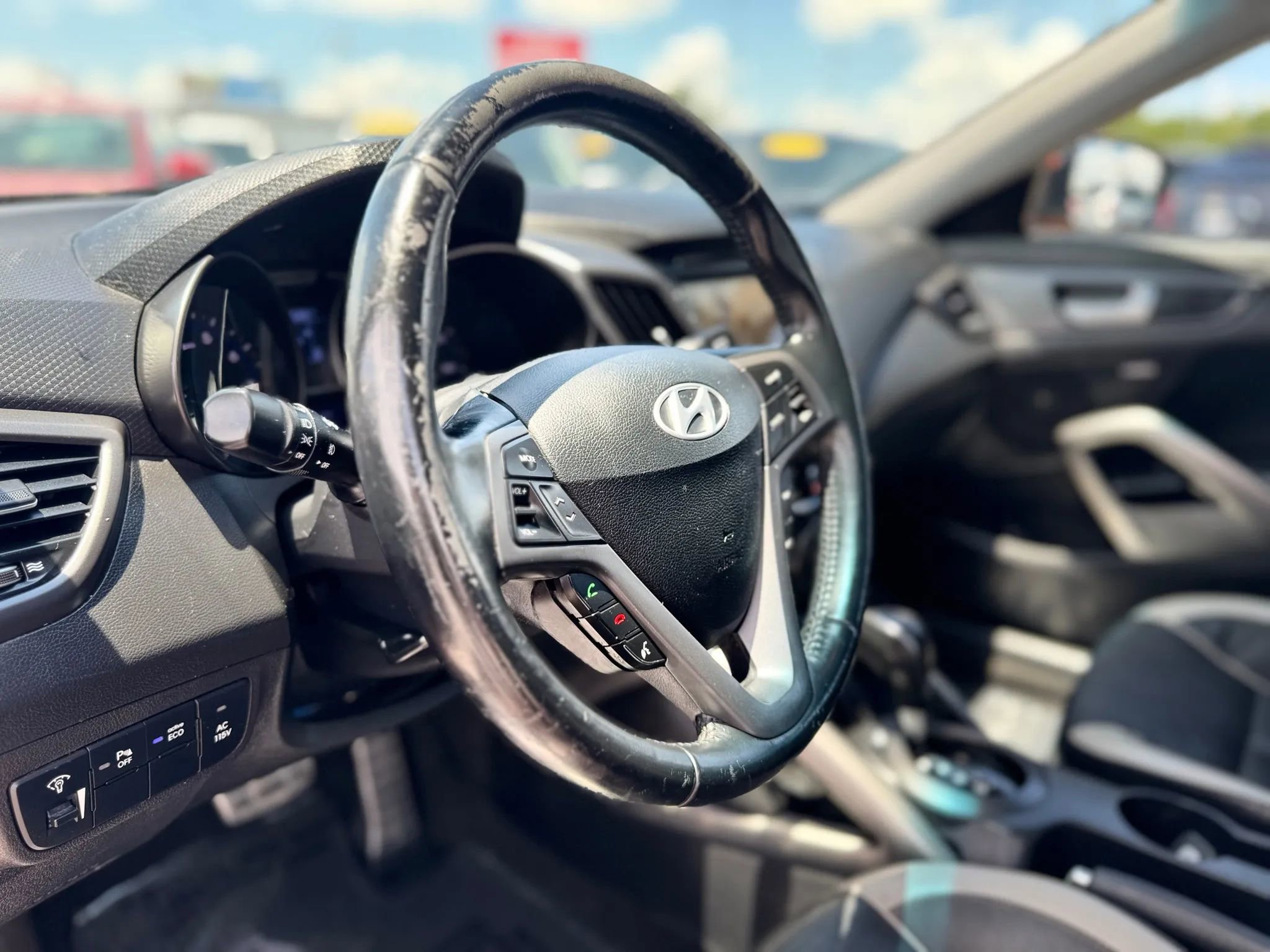 Used 2013 Hyundai Veloster Turbo w/ Ultimate Pkg FWD image 11