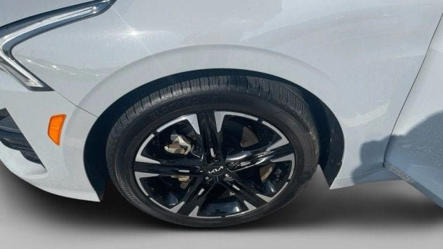 Used 2024 Kia K5 GT-Line w/ GT-Line Premium Package FWD image 3
