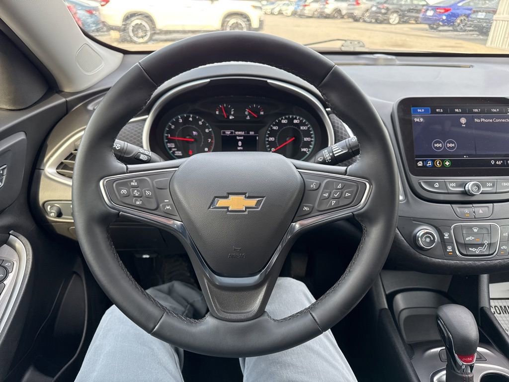Used 2025 Chevrolet Malibu RS image 21