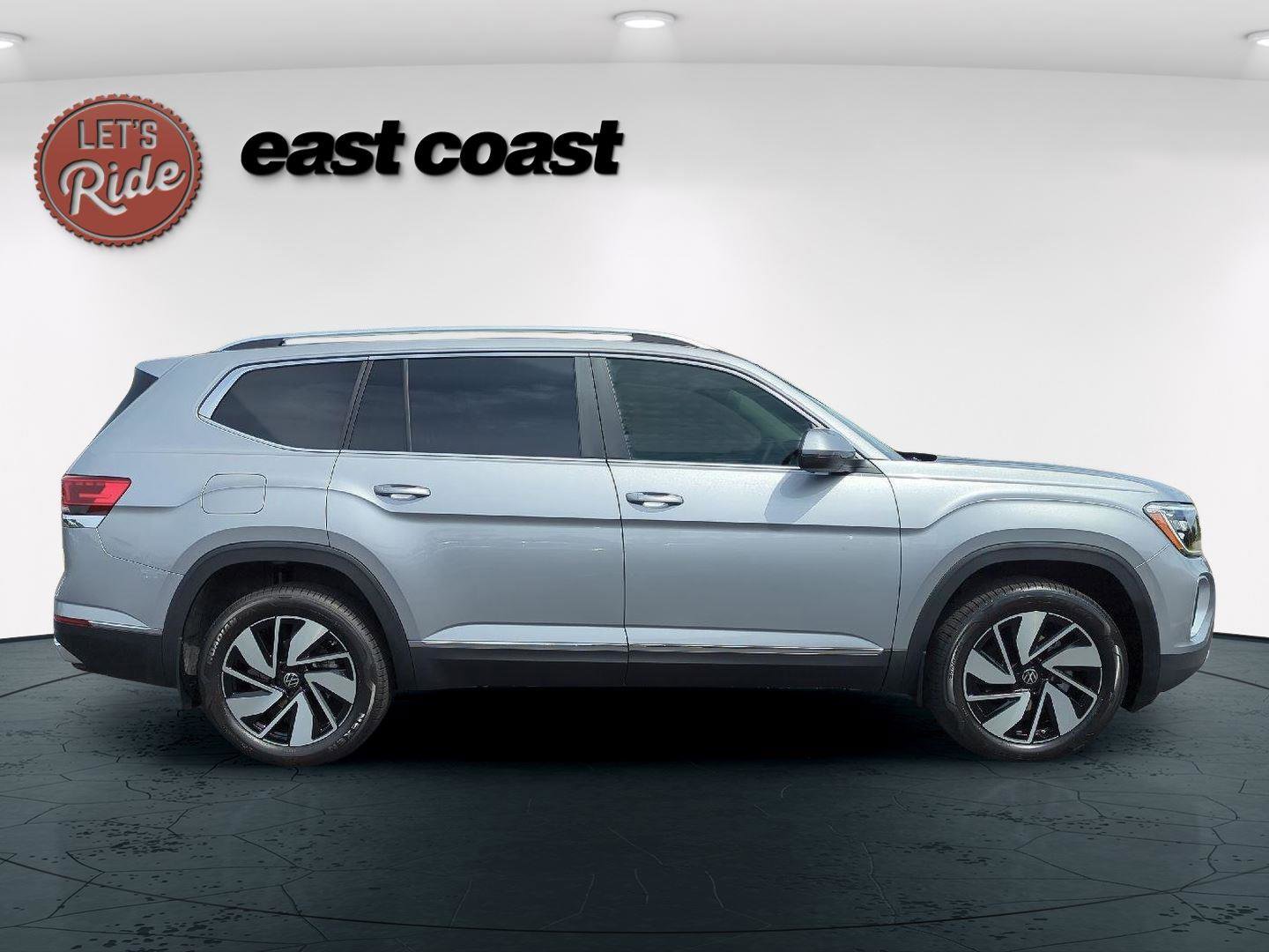 New 2026 Volkswagen Atlas SEL image 4