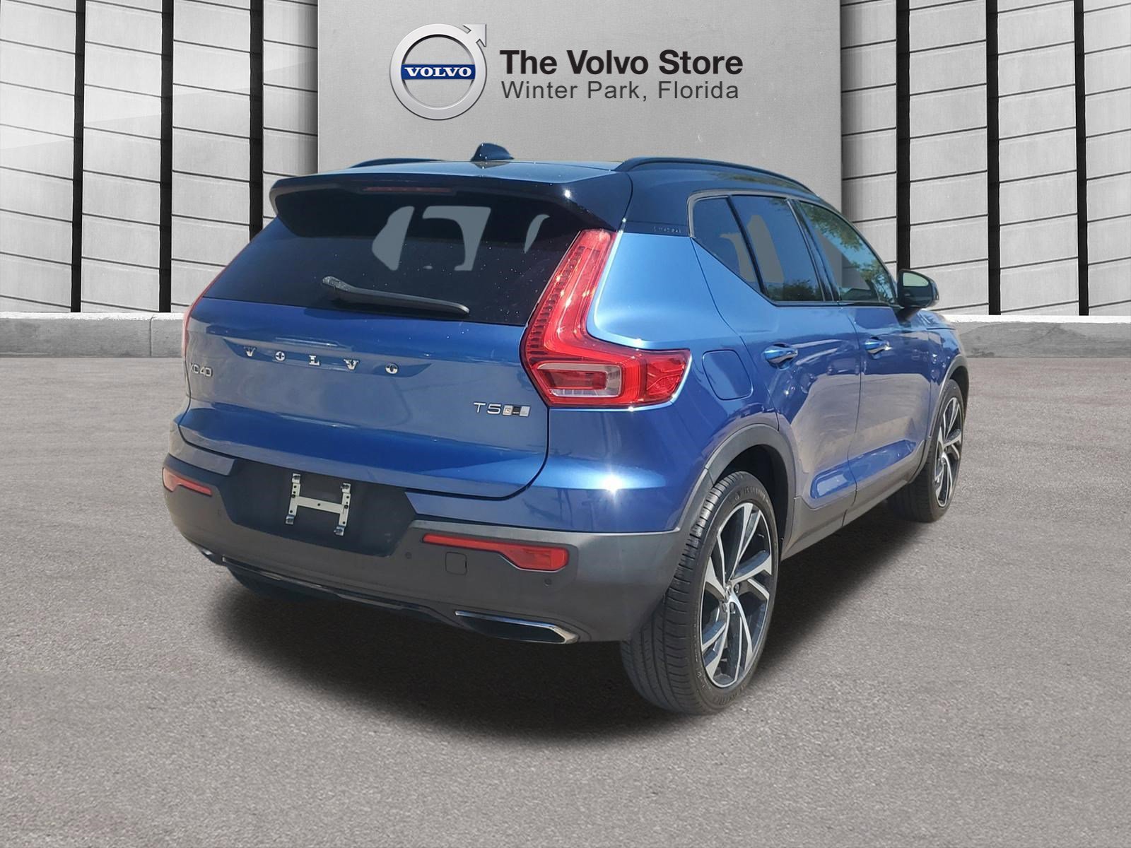 Used 2020 Volvo XC40 T5 R-Design AWD/4WD image 4