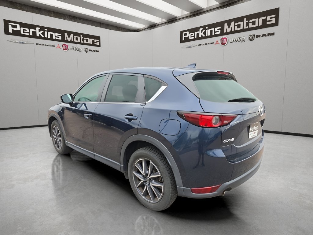 Used 2018 MAZDA CX-5 Touring w/ Preferred Equipment Package FWD image 3