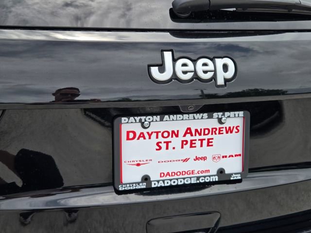 Used 2018 Jeep Grand Cherokee Summit w/ Platinum Series Group AWD/4WD image 11