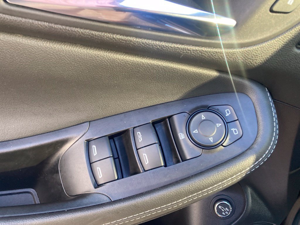 Used 2023 Buick Encore GX Essence w/ Experience Buick Package FWD image 19