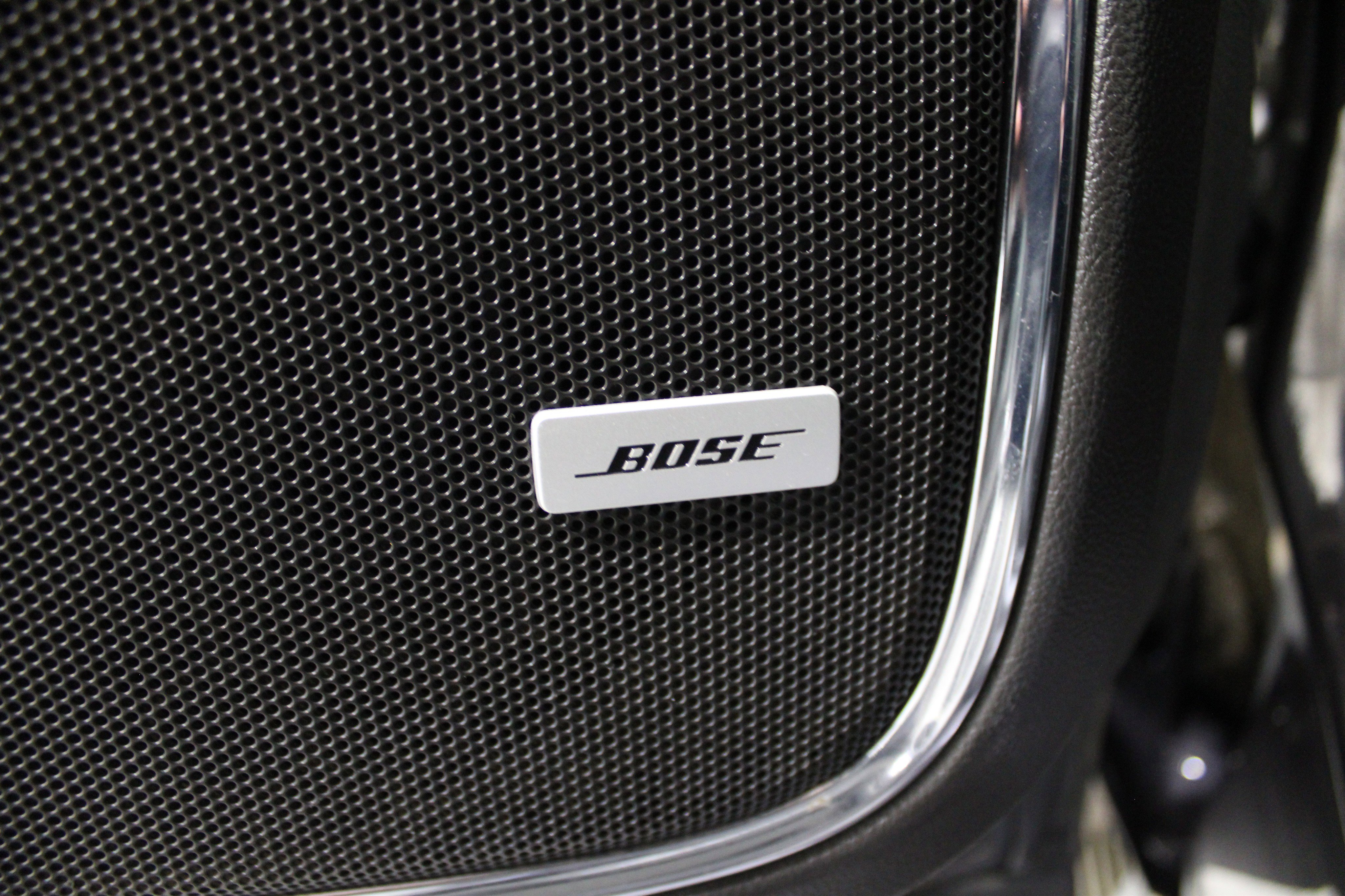 Used 2016 Chevrolet Suburban LTZ image 8