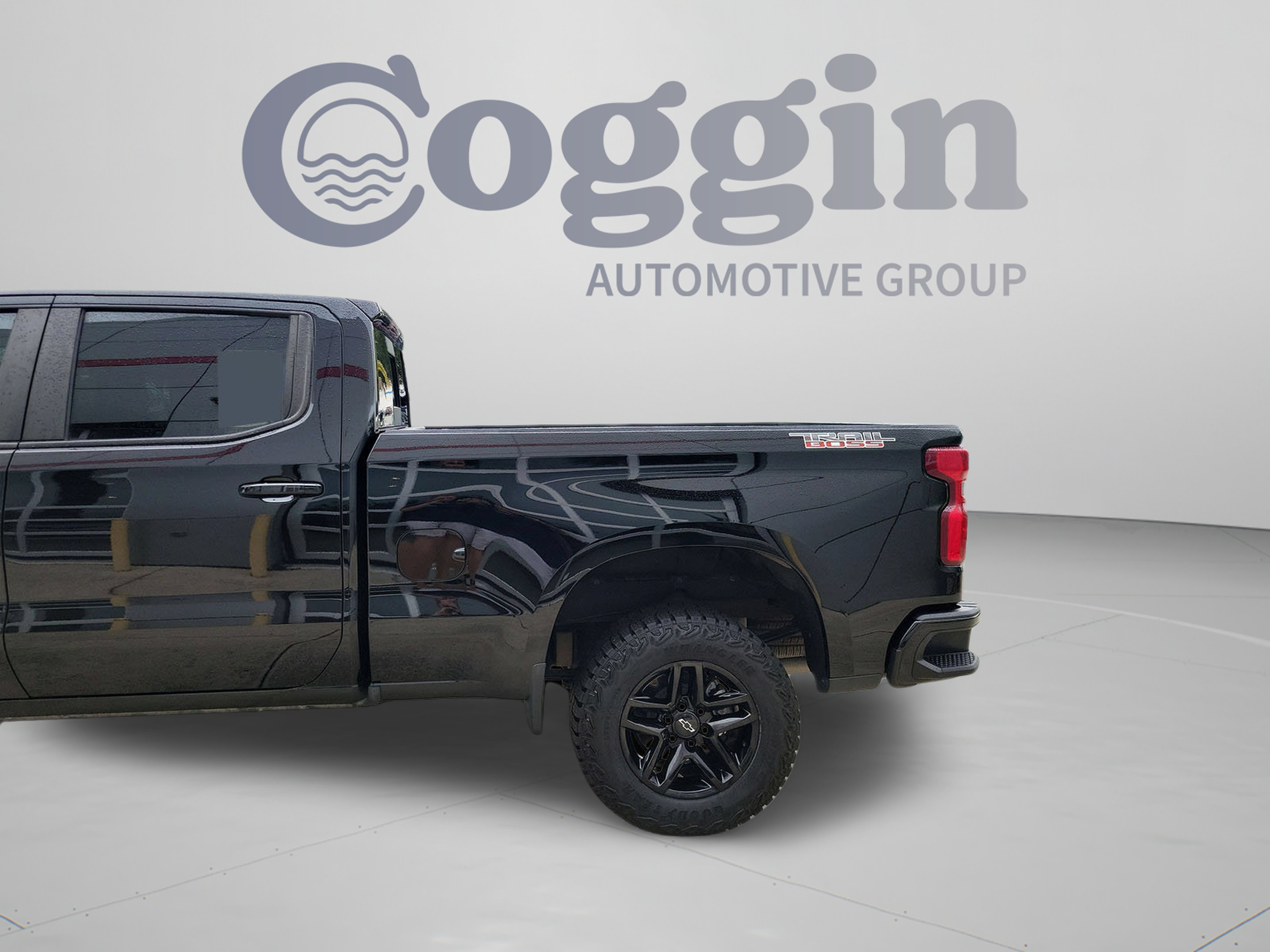 Used 2024 Chevrolet Silverado 1500 LT Trail Boss w/ Convenience Package II AWD/4WD image 29