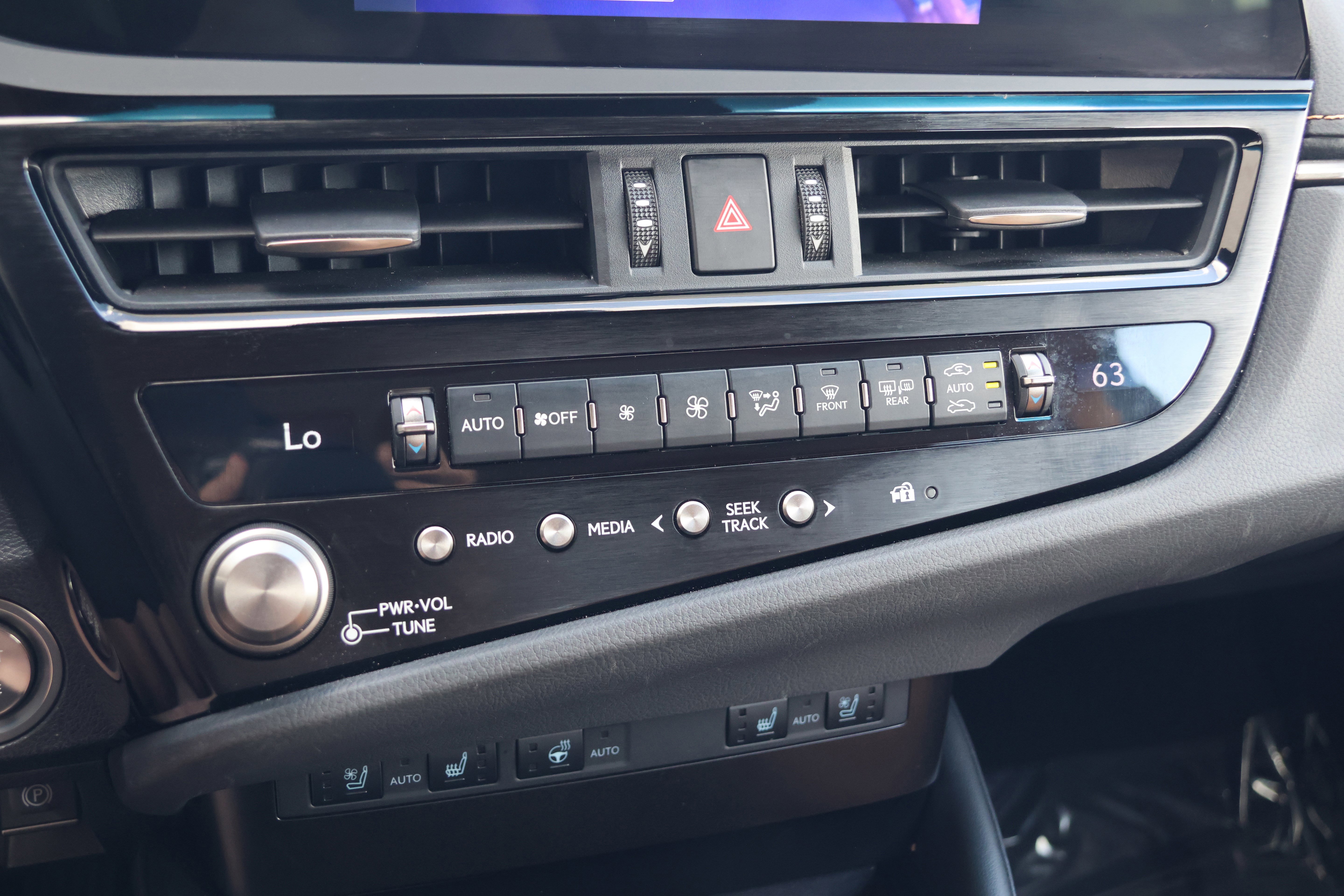 Used 2025 Lexus ES 350 w/ Premium Package image 26