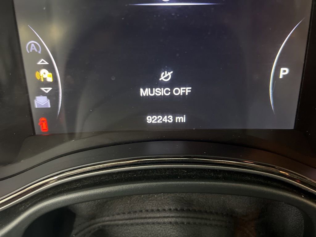 Used 2021 Jeep Grand Cherokee High Altitude RWD image 11