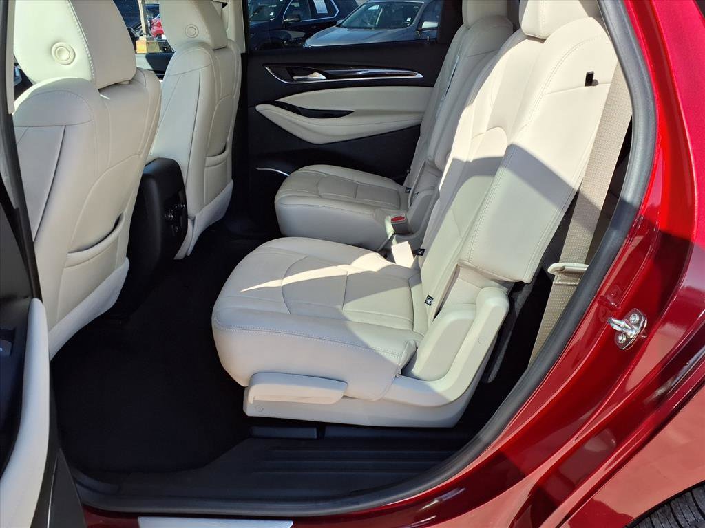 Used 2023 Buick Enclave Essence FWD image 16