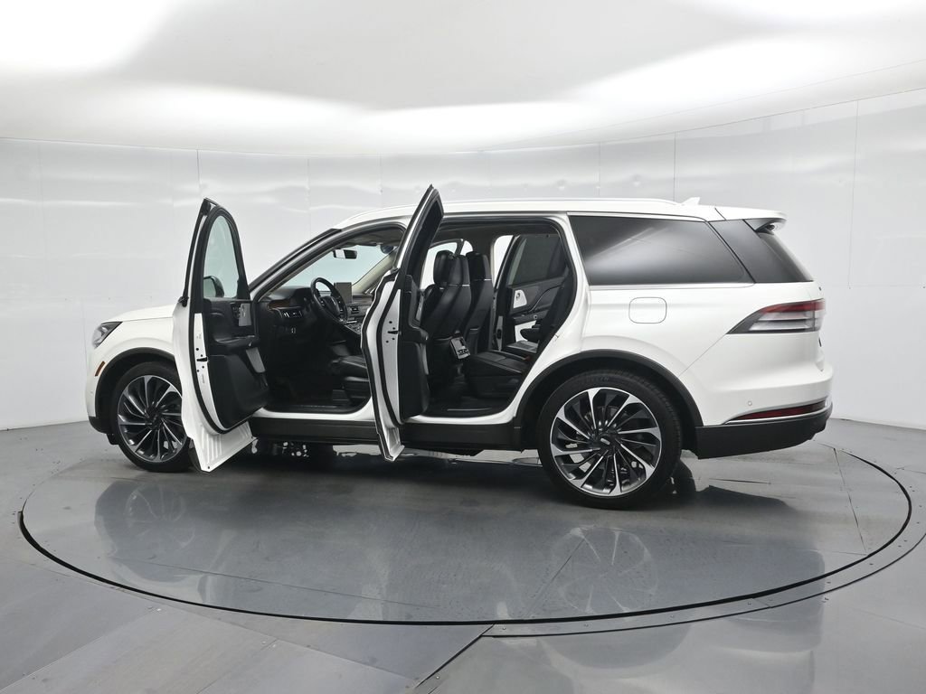 Used 2021 Lincoln Aviator Reserve w/ Equipment Group 201A image 36
