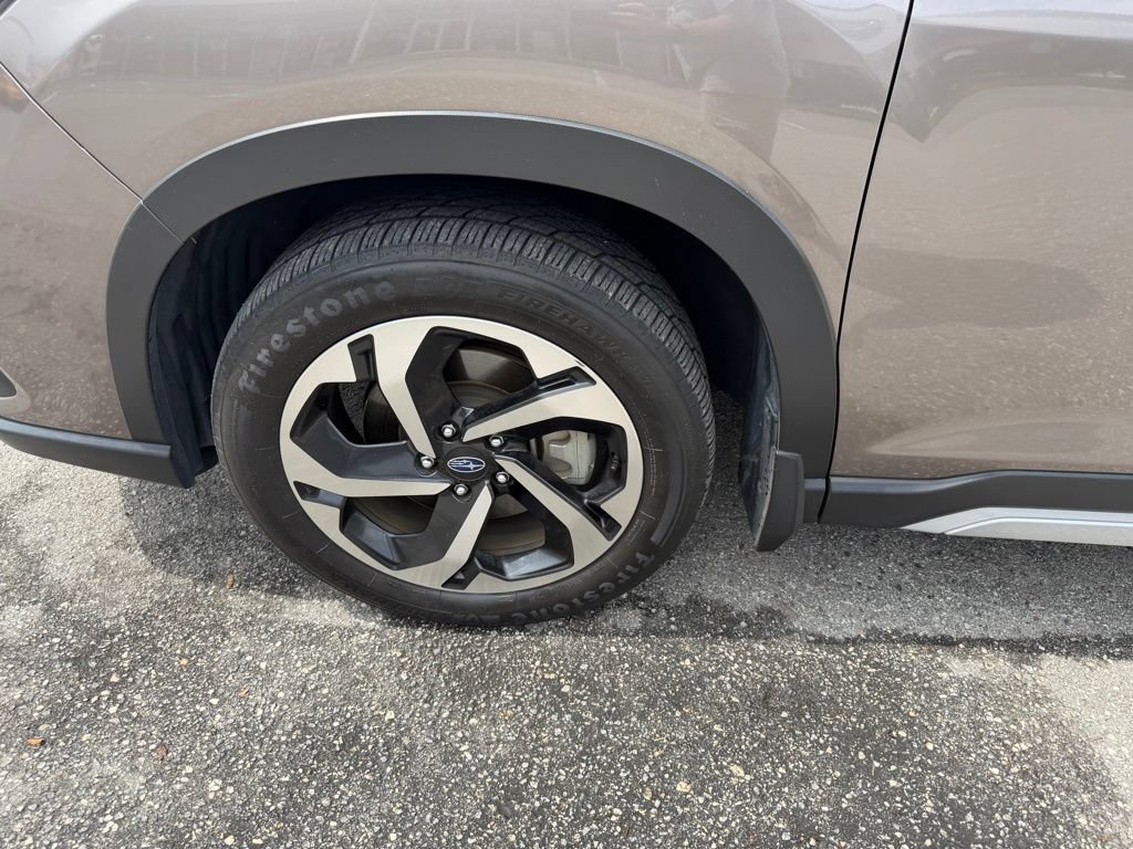 Used 2023 Subaru Forester Touring AWD/4WD image 12