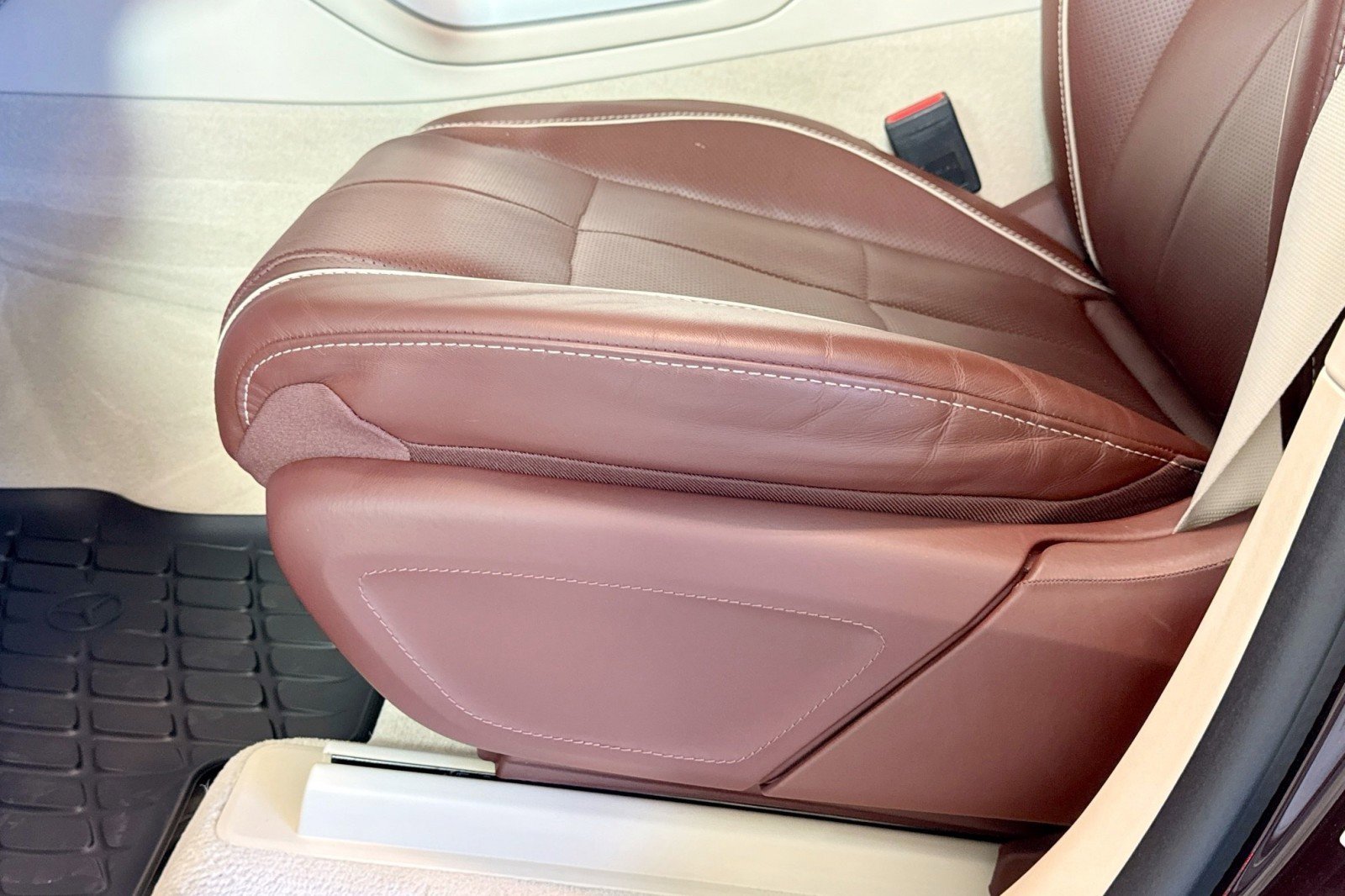 Used 2023 Mercedes-Benz Maybach GLS 600 4MATIC image 18