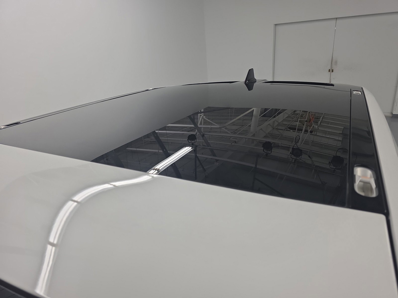 Used 2023 Rivian R1T Adventure image 13