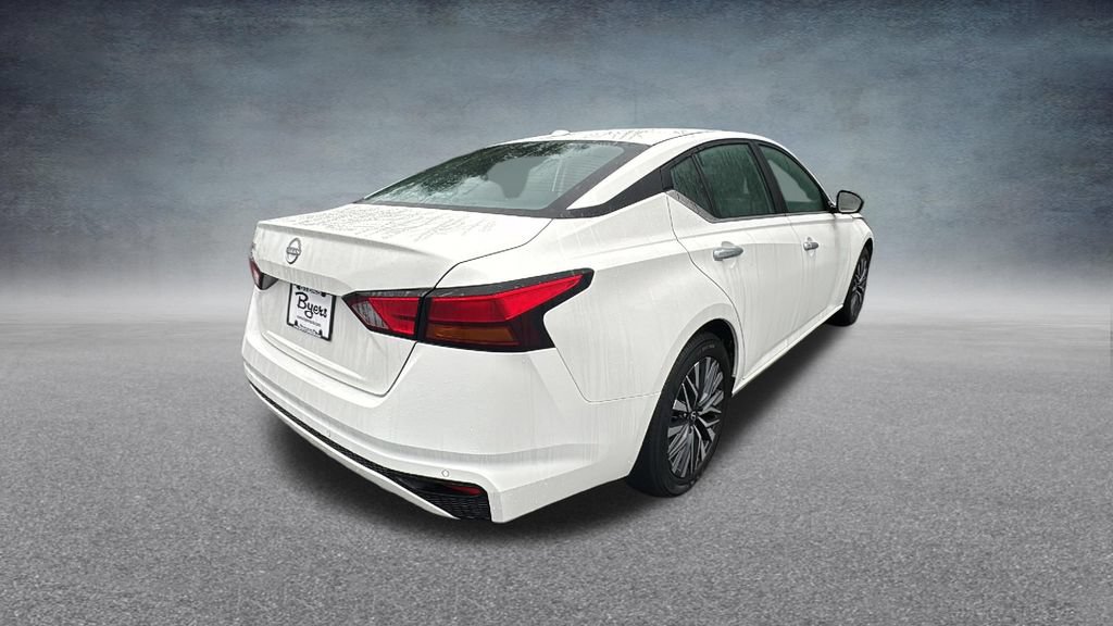 Used 2025 Nissan Altima 2.5 SV FWD image 30