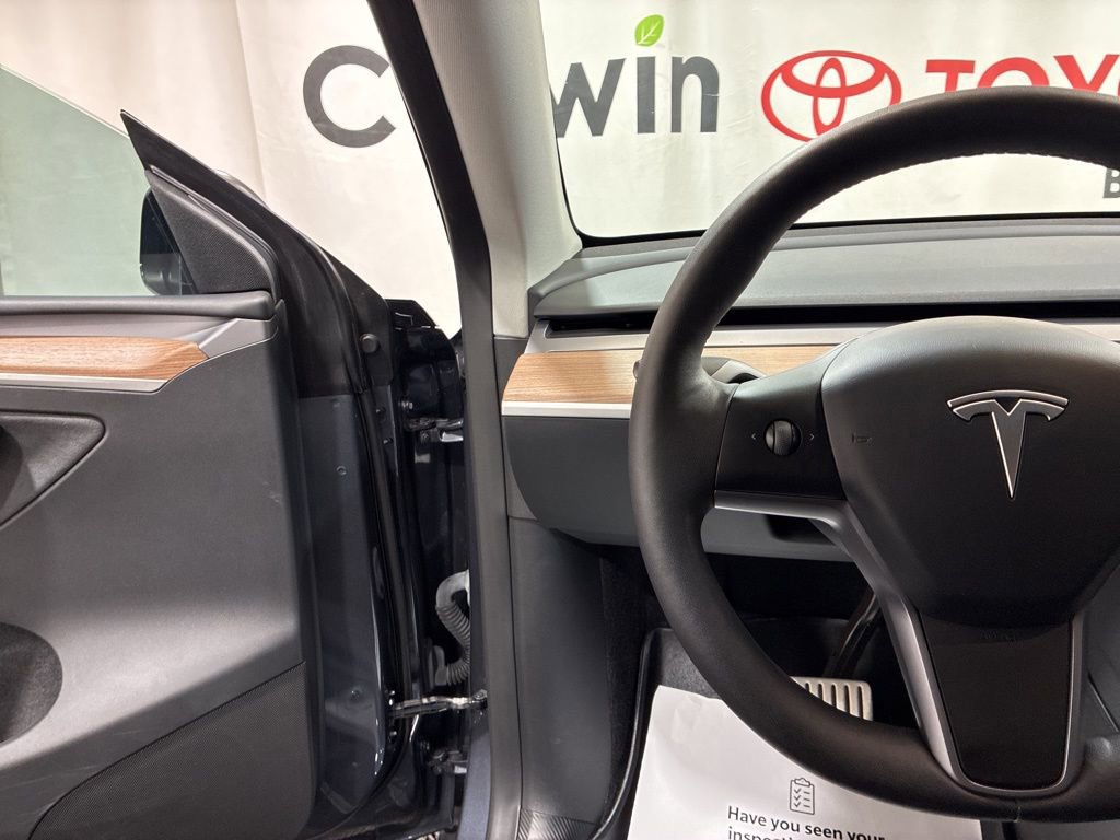 Used 2023 Tesla Model Y Long Range image 26