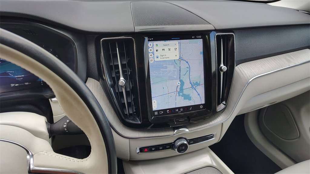 Certified 2023 Volvo XC60 B5 Plus w/ Climate Package image 18