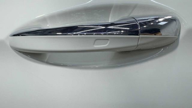 Used 2019 Mercedes-Benz E 300 image 13