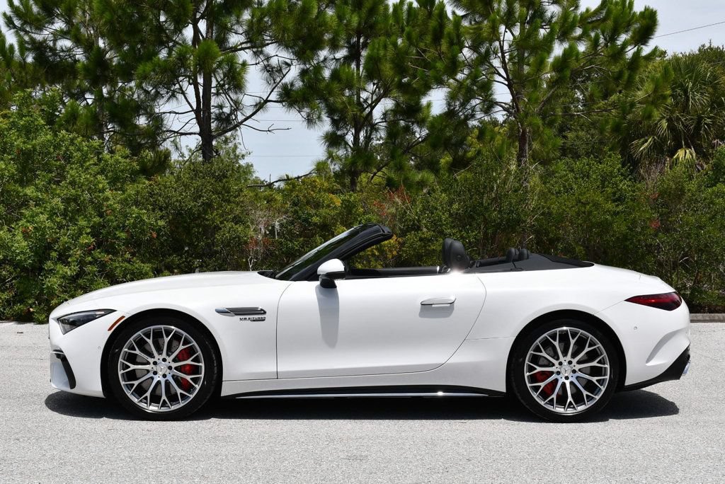 Used 2024 Mercedes-Benz SL 55 AMG 4MATIC image 36