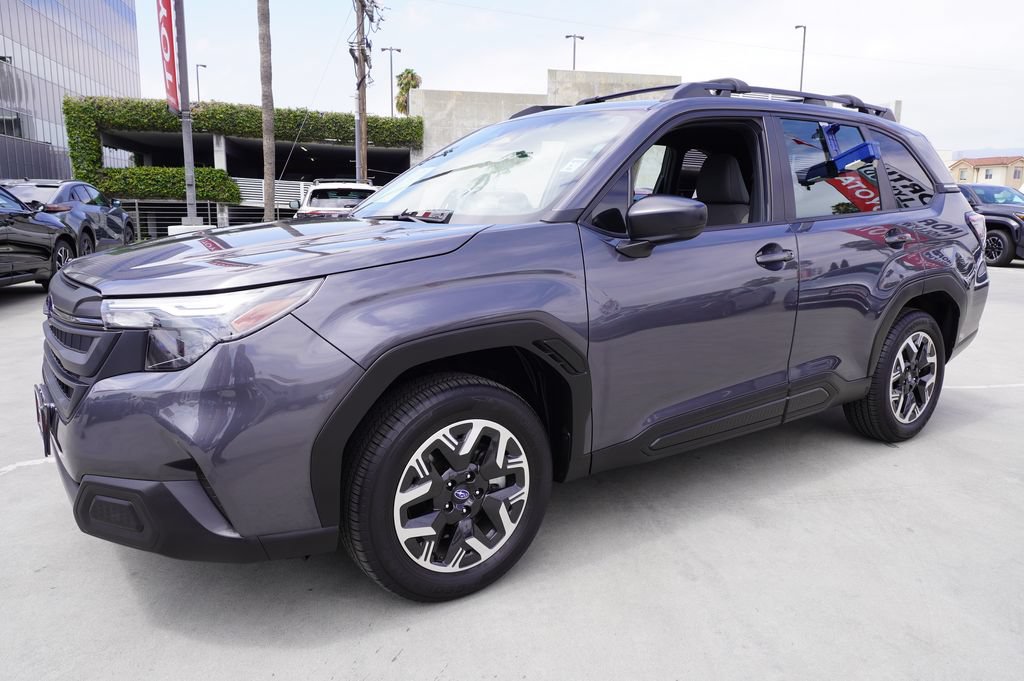 Used 2025 Subaru Forester AWD/4WD image 4