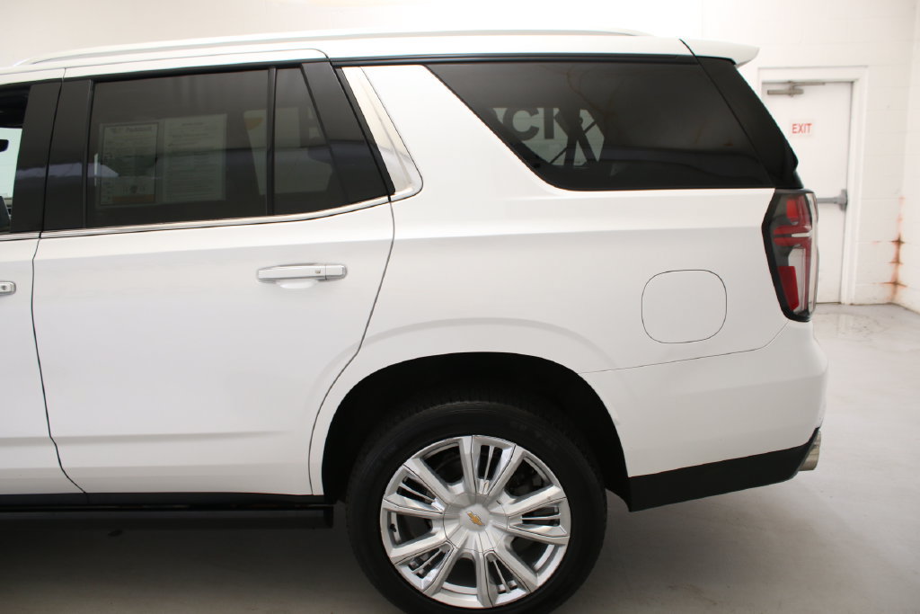 Used 2021 Chevrolet Tahoe High Country w/ Premium Package AWD/4WD image 6