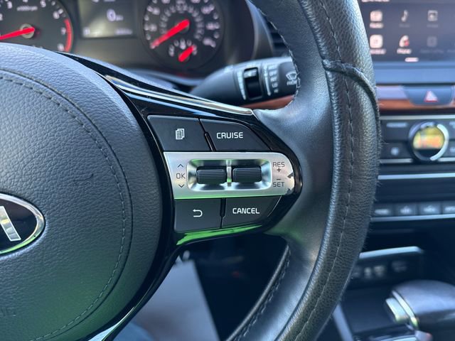 Used 2017 Kia Cadenza Premium FWD image 32