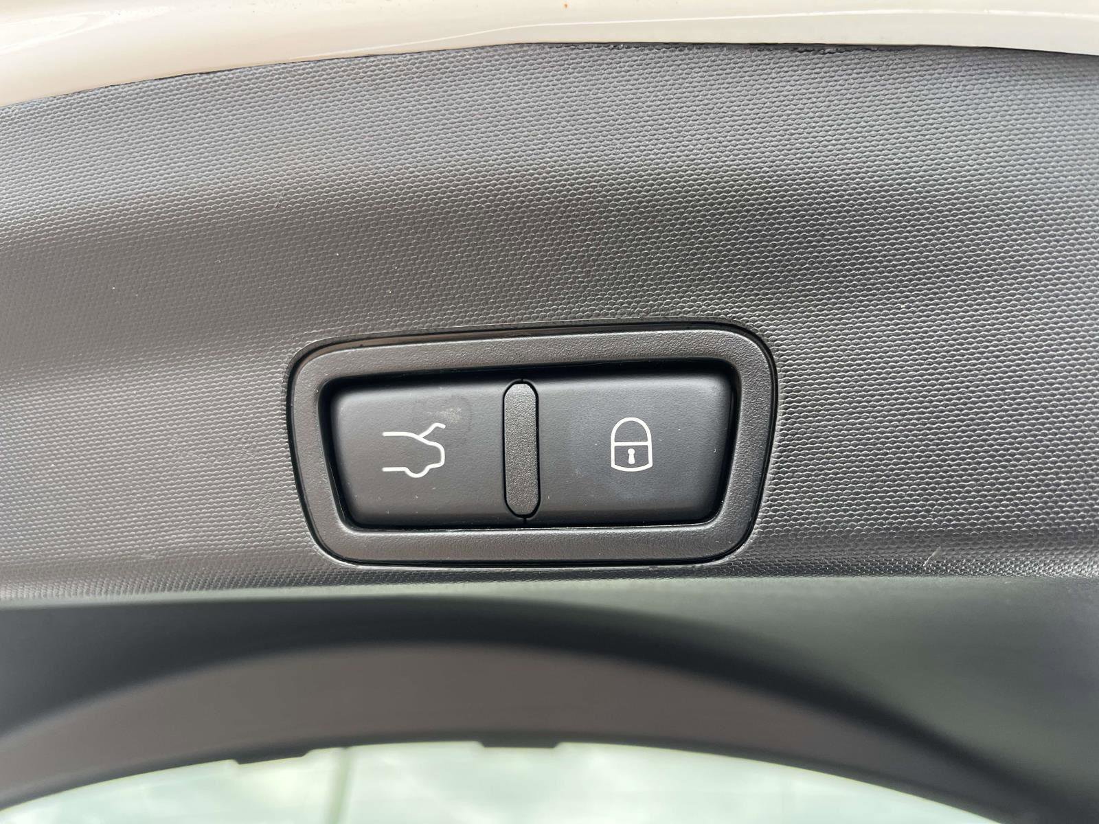 Used 2024 Alfa Romeo Stelvio Sprint image 26