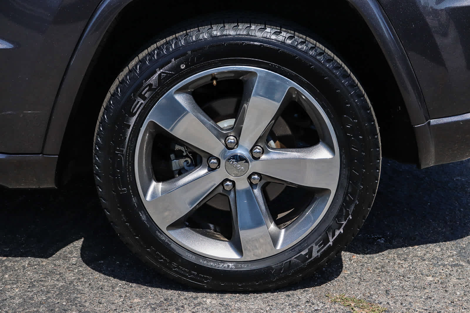 Used 2015 Jeep Grand Cherokee Overland w/ Advanced Technology Group AWD/4WD image 11