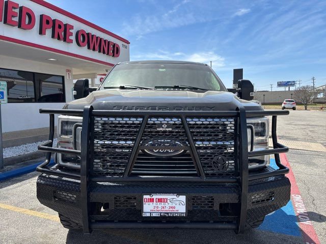 Used 2020 Ford F350 Limited AWD/4WD image 2
